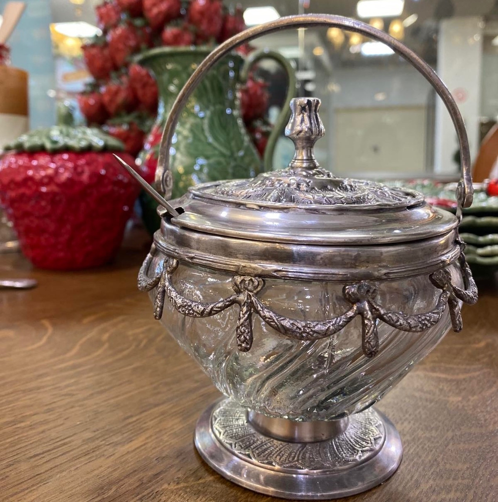 Банка с крышкой Империя