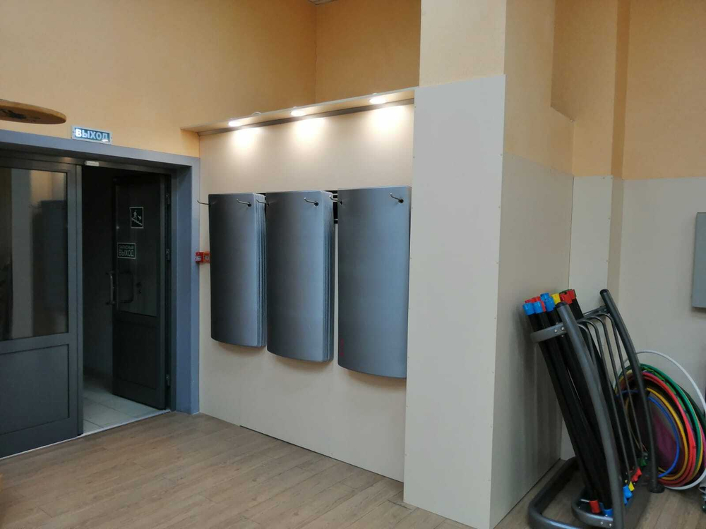 Держатель настенный MAKARIO, для ковриков