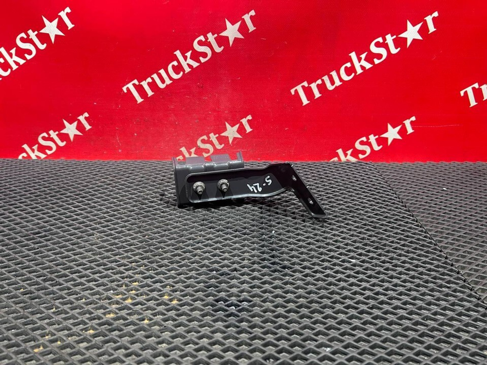 Кронштейн тормозных трубок