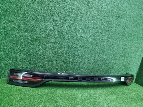 Фонарь крышки багажника Porsche Cayenne 3 (17-23)