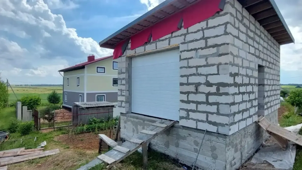 Секционные ворота
