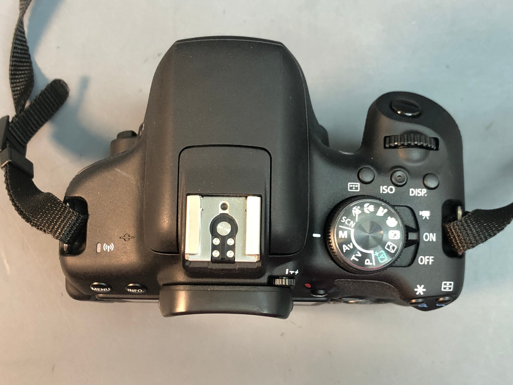 Canon 750D Kit 18-55mm IS STM 3500 кадров