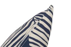 Декоративная подушка 45х45 см, цвет Блэк форест