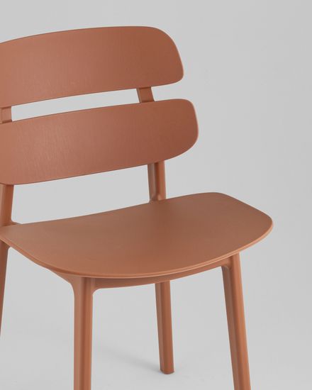 Стул обеденный Keny пластик коричневый