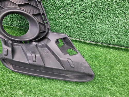 Накладка ПТФ правая Mazda 3 BL (2011-2013)