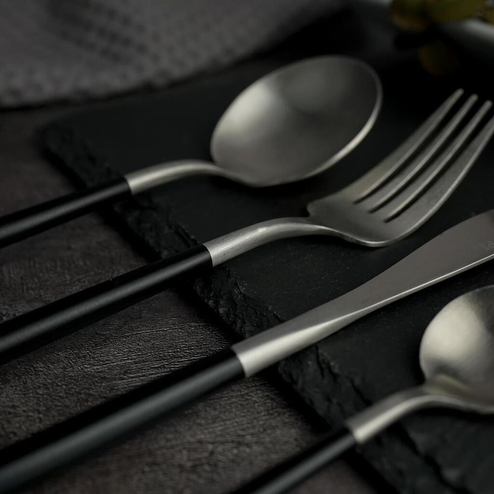 Вилка столовая 22,5 см матовая серый цвет черная ручка PVD   [12]