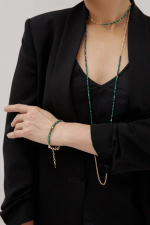 Браслет на карабине с малахитом, оттенок золото