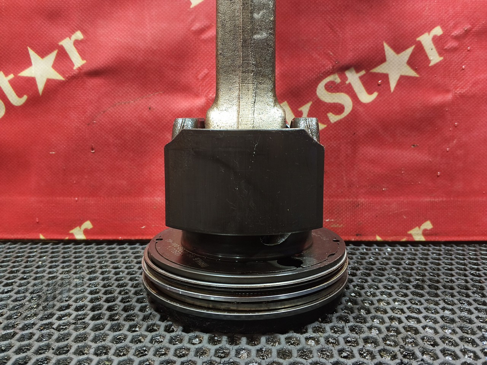 Поршень с шатуном