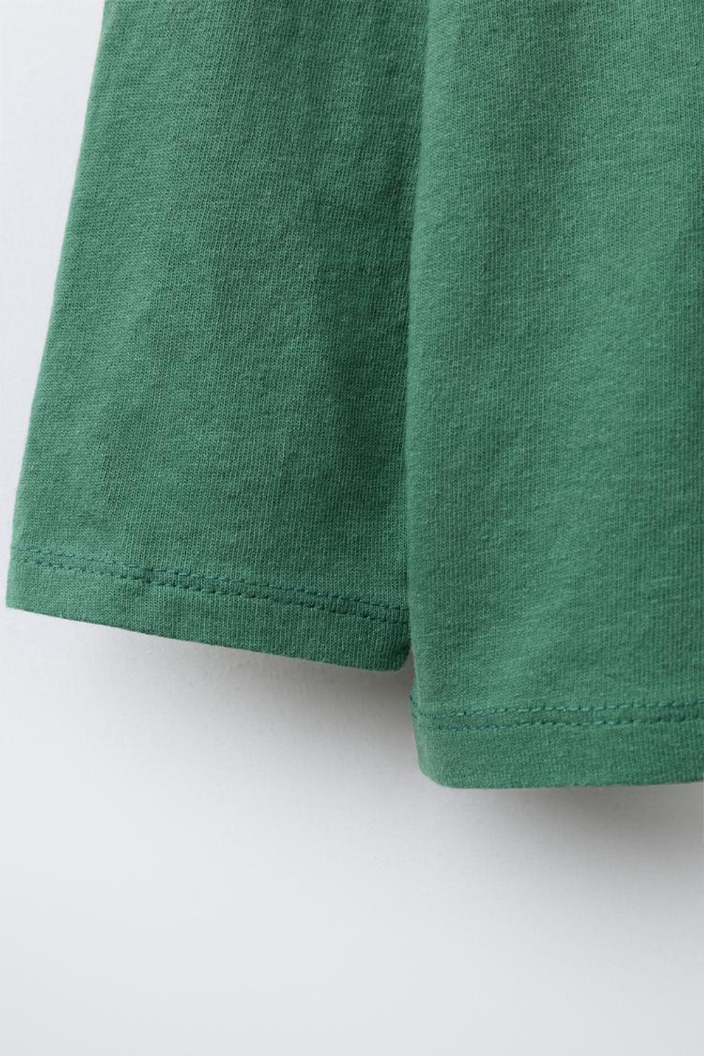 ZARA ЛОНГСЛИВ С ВЫШИВКОЙ «МЕДВЕДЬ», ЗЕЛЕНЫЙ