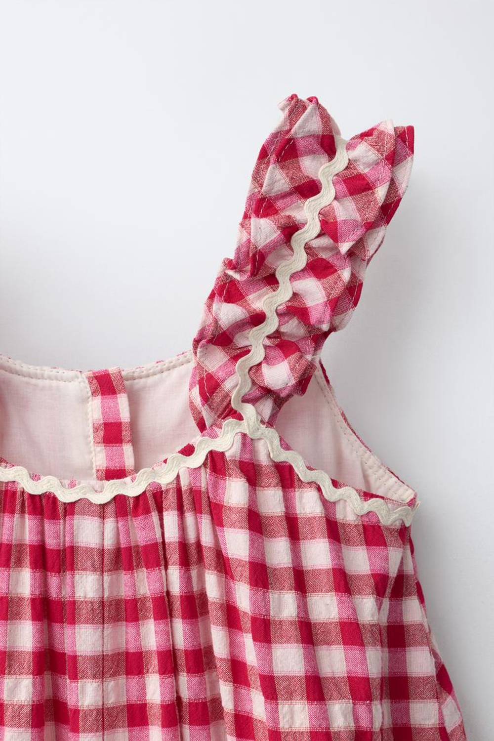 ZARA КОРОТКИЙ КОМБИНЕЗОН В КЛЕТКУ С ВОЛНИСТЫМ КРАЕМ, РОЗОВЫЙ/БЕЛЫЙ