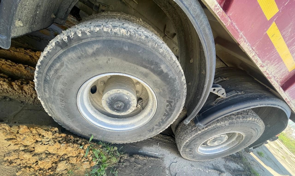 КамАЗ 6520 6x4 Самосвал 6520-7080-49(B5) (Дизельный, 8,9 л, 390 л.с., МТ)