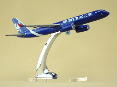 Модель самолета Ту-204-100С (М1:200, Петр I)