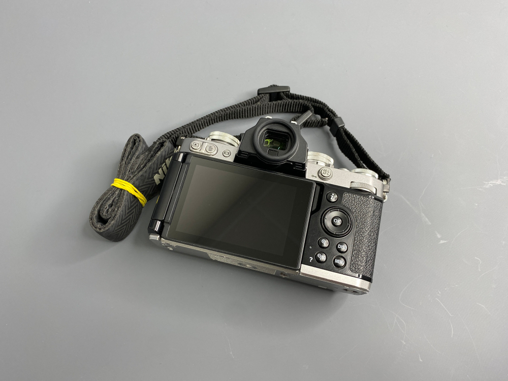 Nikon Z FC 147.500 кадров
