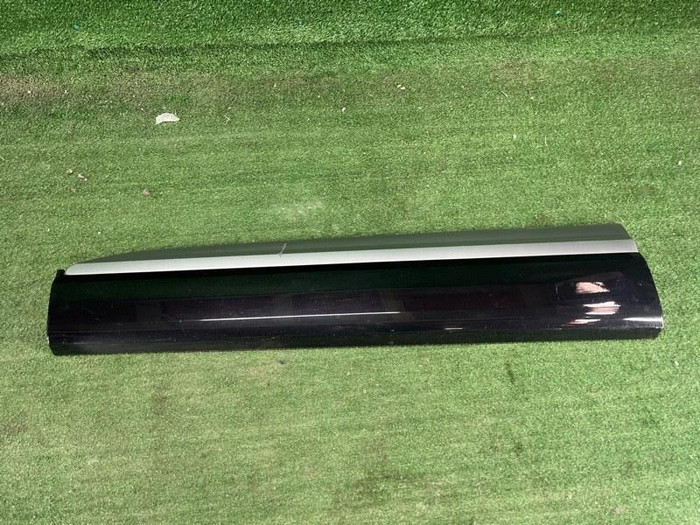 Накладка двери передняя левая Audi Q7 2 (2015-н.в.)