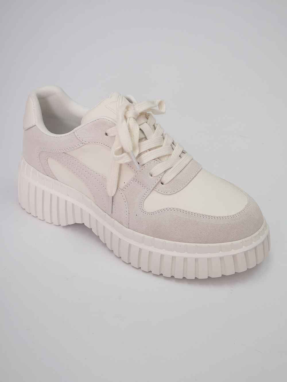 Кроссовки женские демисезонные