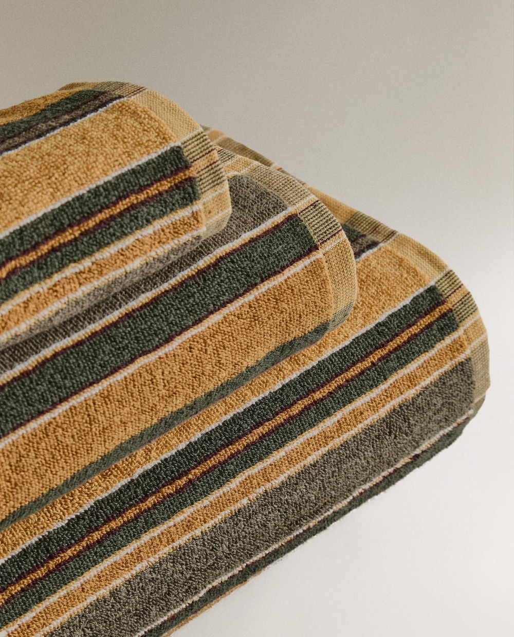 Zara Home - Банное полотенце с разноцветными полосками, разноцветный, 90х150 см