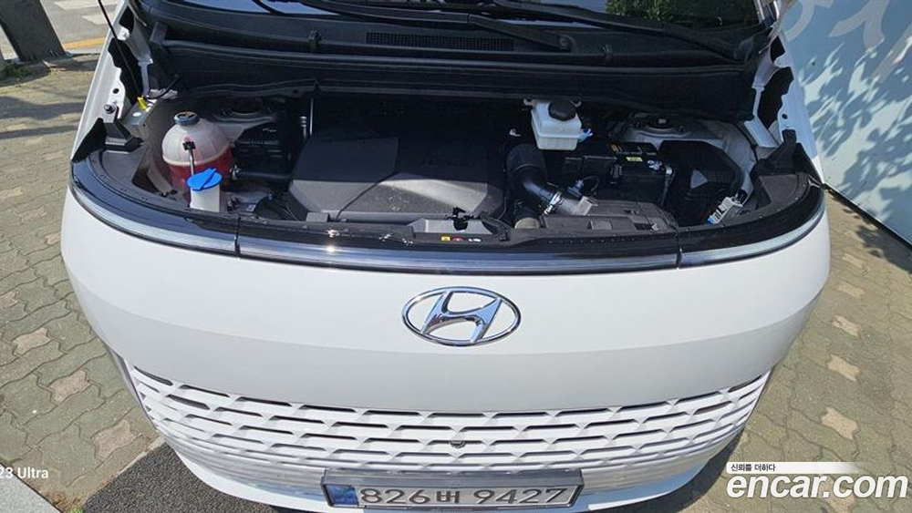 Hyundai Staria Cargo 3-х местный (11.2022)