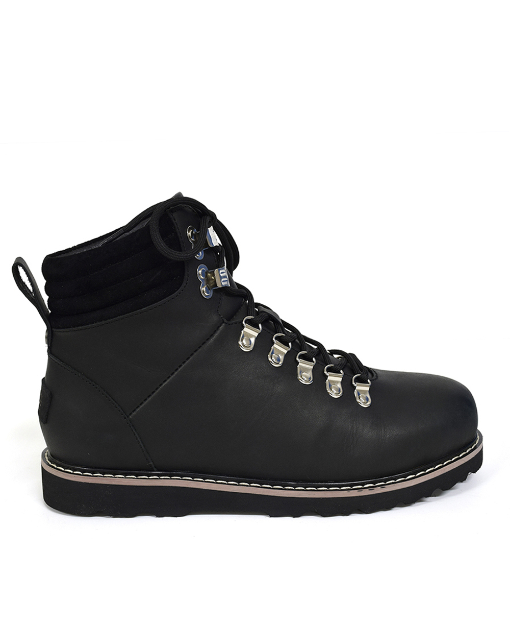 CAPULIN Black