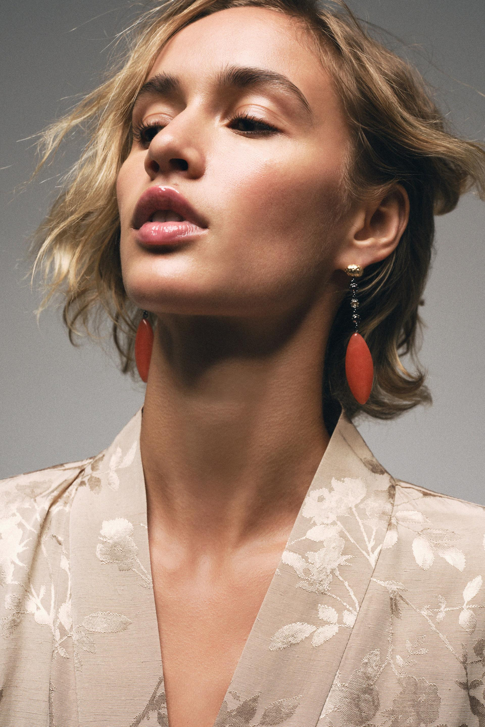 ZARA ДЛИННЫЙ ЖАККАРДОВЫЙ КОМБИНЕЗОН-КИМОНО С ПОЯСОМ, КАВА