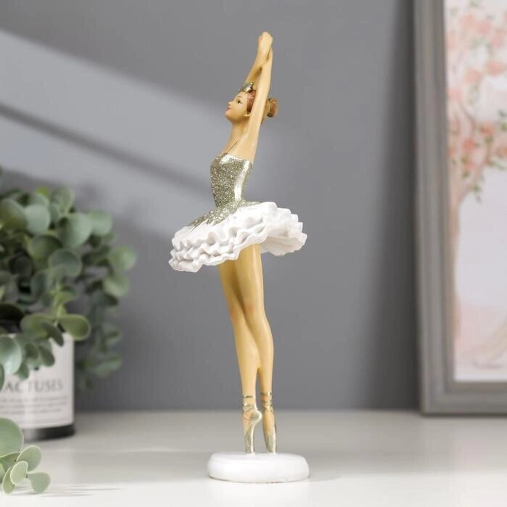 Сувенир полистоун "Балерина в серебристо-белой пачке" 23,5х8,6х7,5 см
