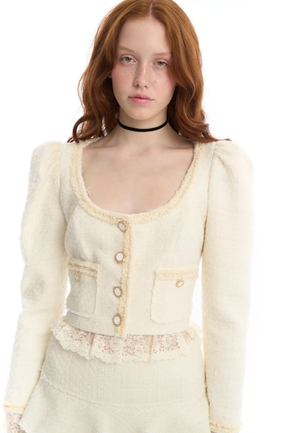 Жакет с глубоким вырезом из твида