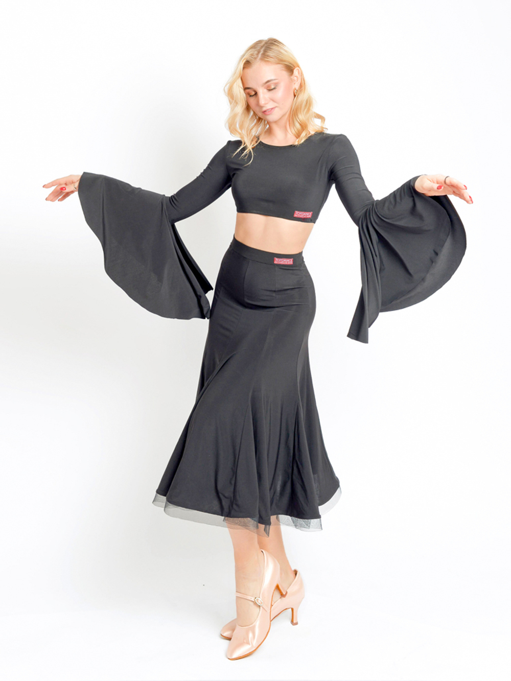 Топ для танцев с рукавом клеш