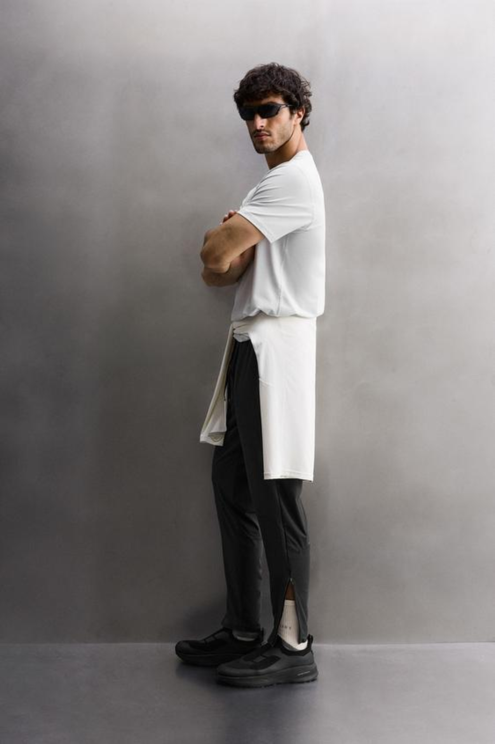 ZARA ТЕХНИЧЕСКИЕ БРЮКИ В СТИЛЕ КОЛОР-БЛОК, АНТРАЦИТОВО-СЕРЫЙ