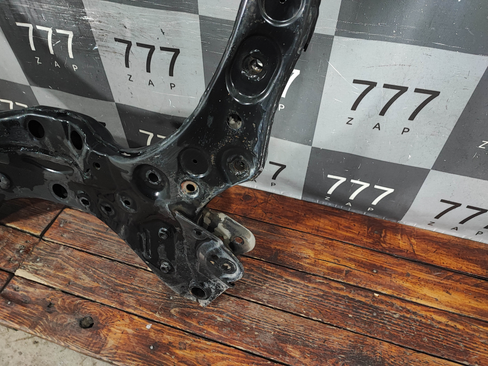 Подрамник передний Toyota RAV4 V 50 Оригинал целый 5110030880