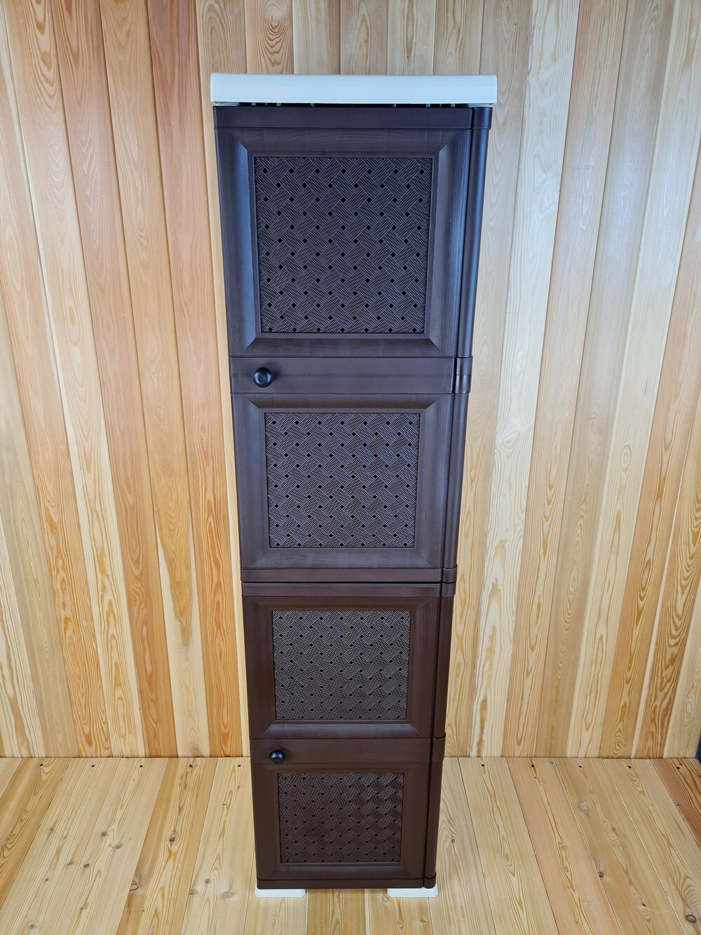 Шкаф высокий, с усиленными рёбрами жёсткости "УЮТ", 40,5х42х161,5 h, 2 плетёных дверцы. Цвет: Бежево-коричневый. Арт: Э-039-БД