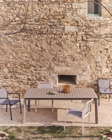 Уличный стул Luri из алюминия цвета таупе и бежевого текстиля