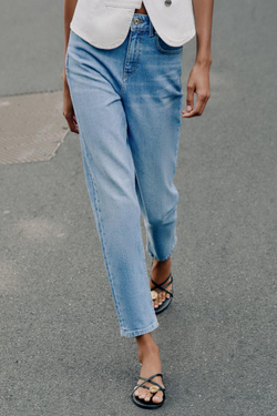 ZARA ДЖИНСЫ Z1975 MOM FIT С ВЫСОКОЙ ПОСАДКОЙ, ВЫЦВЕТШИЙ СИНИЙ