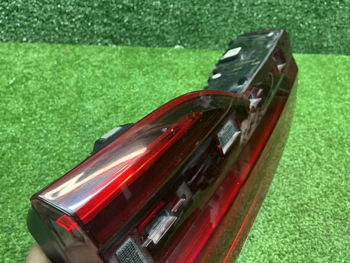 Фонарь левый внутренний BMW X7 G07 (2019-2022)