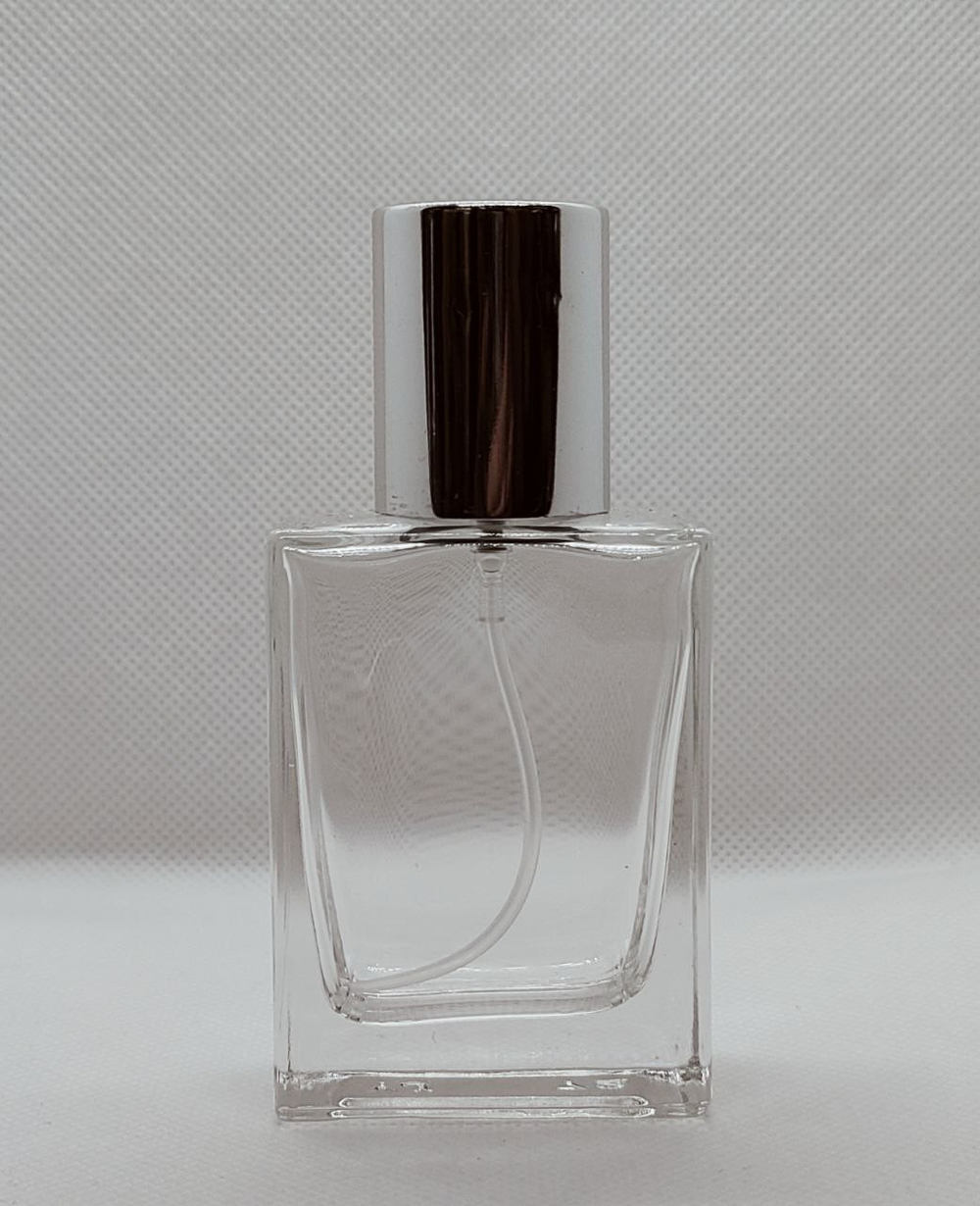 ZIELINSKI & ROZEN pink pepper, elemi, cinnamon, leather