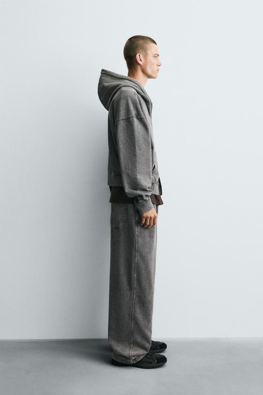 ZARA ДЖОГГЕРЫ WIDE-LEG С ЭФФЕКТОМ ПОТЕРТОСТИ, СЕРЫЙ