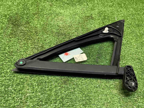 Форточка передняя левая Hongqi H9 (2020-н.в.)