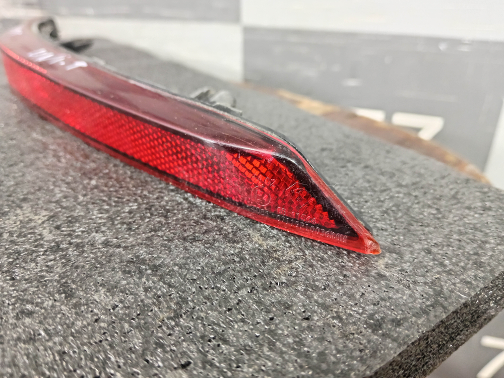 Катафот заднего бампера левый Changan UNI-T 20-нв Б/У Оригинал S202F2805030800AA