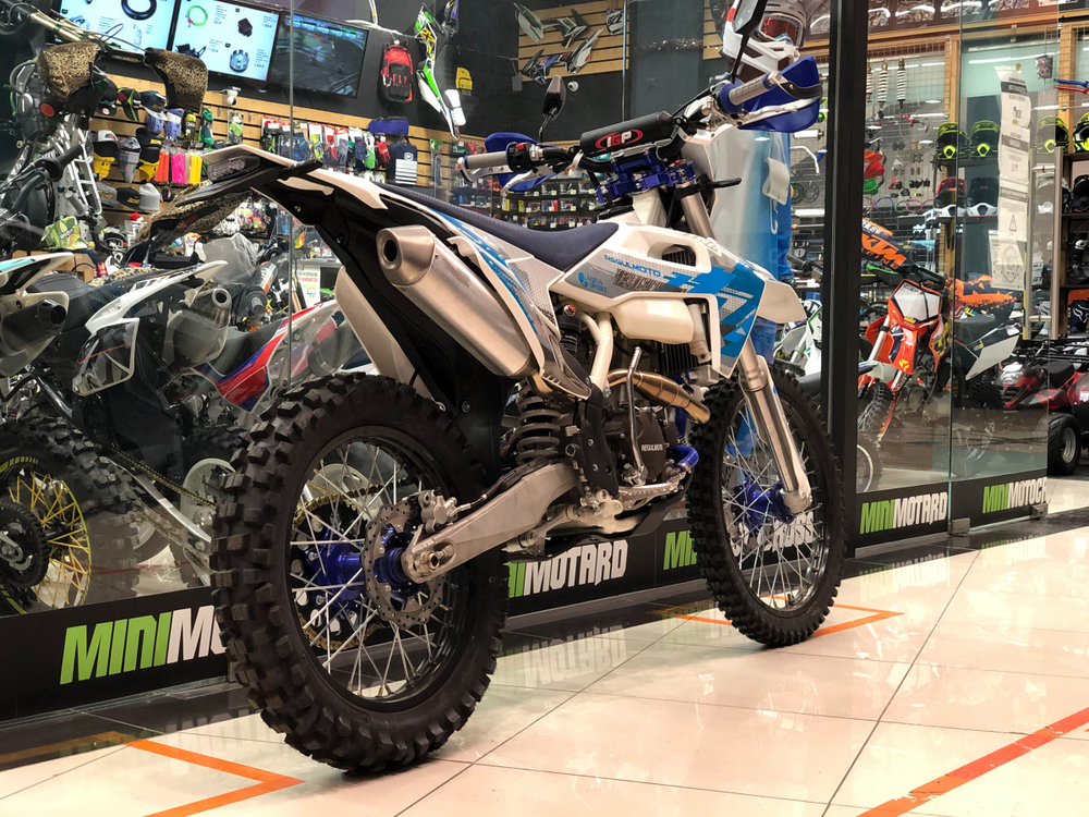 Мотоцикл эндуро Regulmoto AQUA SPORT ENDURO 250 2020 ZS170MM (вод. охл.) ПТС