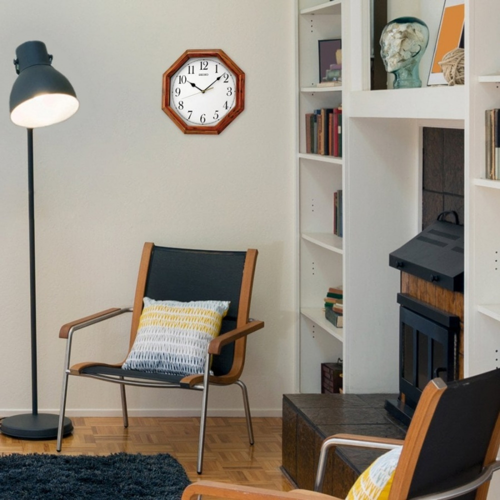 Настенные часы Seiko QXA529B