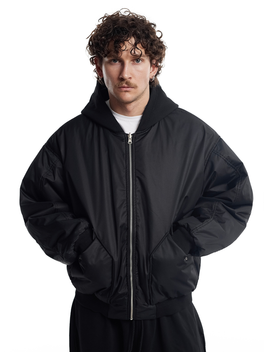 Двухсторонний Бомбер SDW в черном цвете