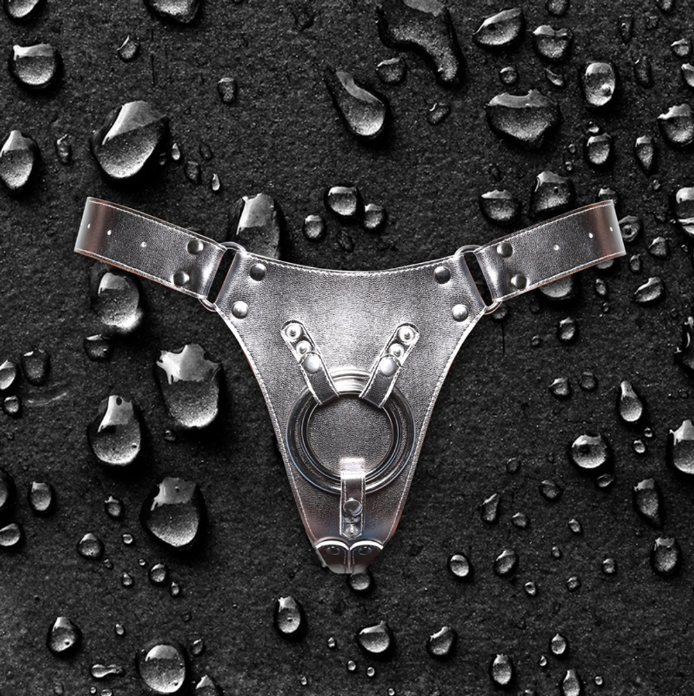 Серебристые страпон-трусики Fusion Strap On Harness для крепления фаллоимитаторов (Цвет: серебро)