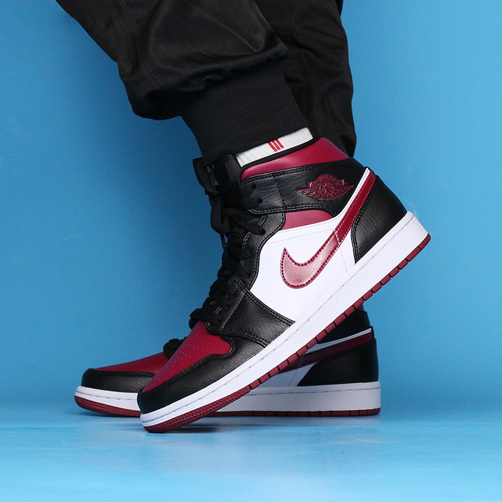 Jordan 1 Mid Bred Toe GS
