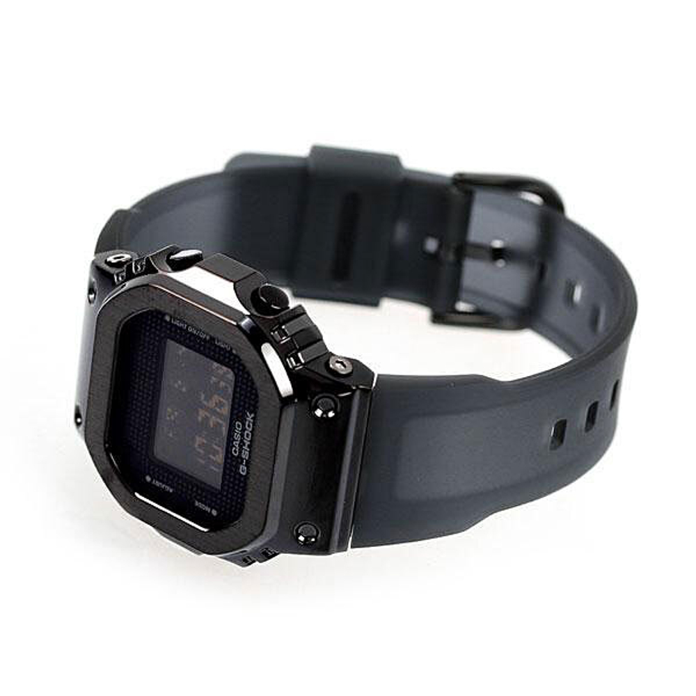 Женские наручные часы Casio G-Shock GM-S5600SB-1