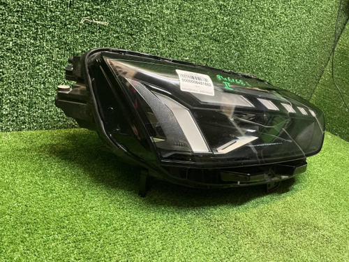 Фара правая Audi A5 2 8W (2019-2025) Laser