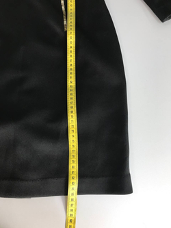 Платье контрастными строчками, визуально на 42 размер