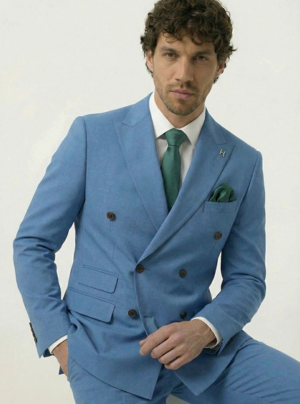 Мужской костюм двубортный (голубой) А69