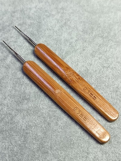 Крючок металлический с бамбуковой ручкой, 0,5 мм