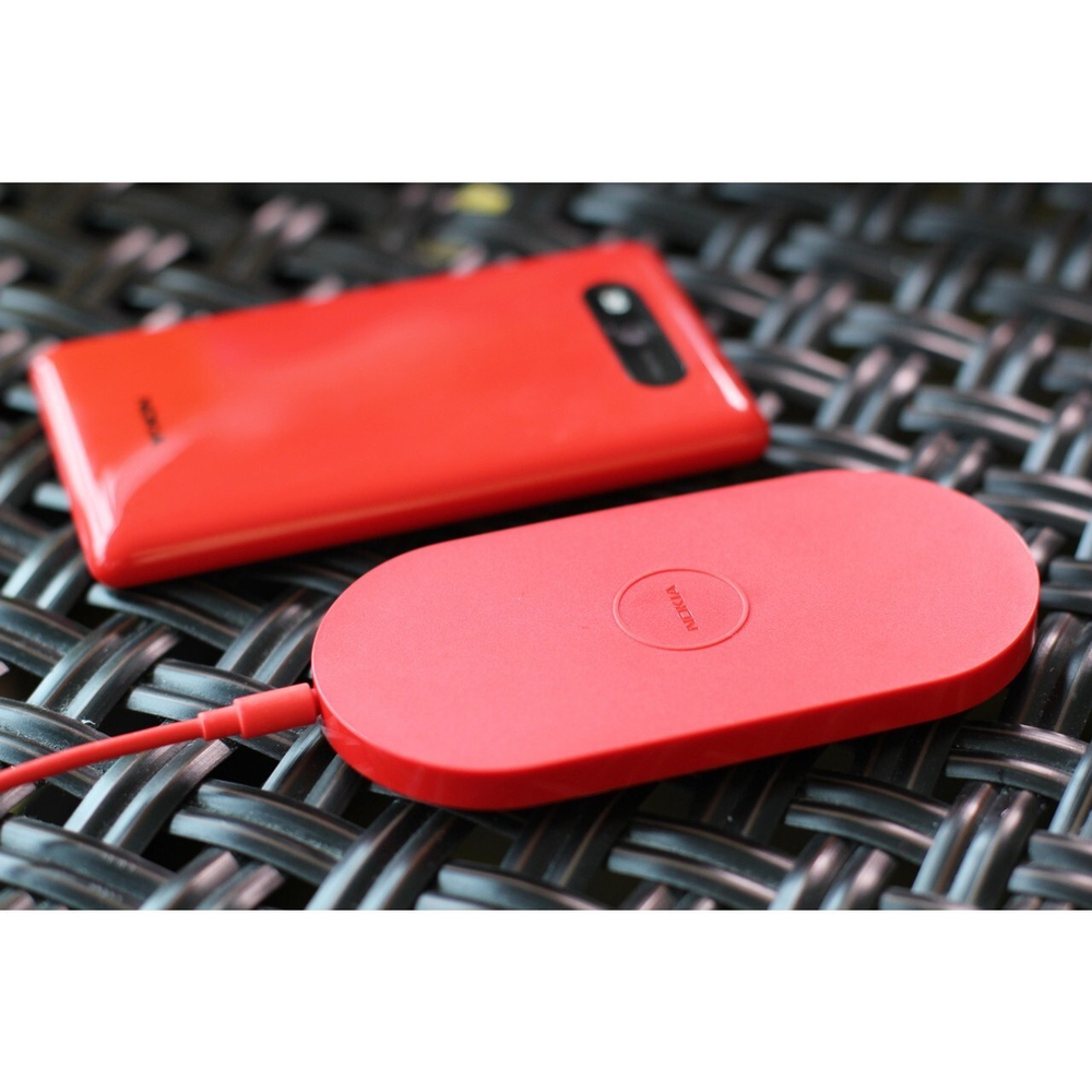 02733P6Беспроводное з/у Nokia DT-900 Lumia 820/920 красное