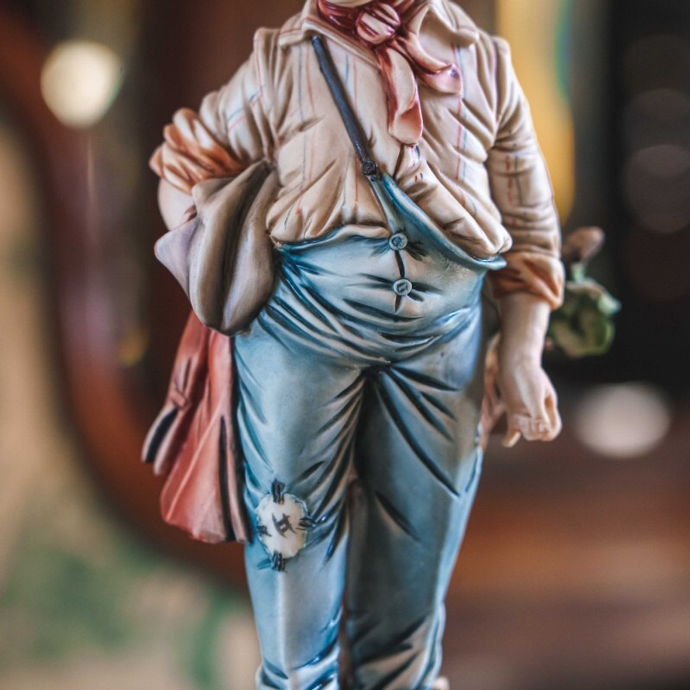Фарфоровая мануфактура Capodimonte «Гекльберри Финн»