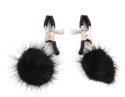 Регулируемые черные зажимы для сосков с меховым пушком Clamps (Цвет: черный)