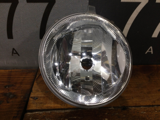 ПТФ передняя левая Toyota Land Cruiser 200 12-15 Б/У Оригинал 8122060100